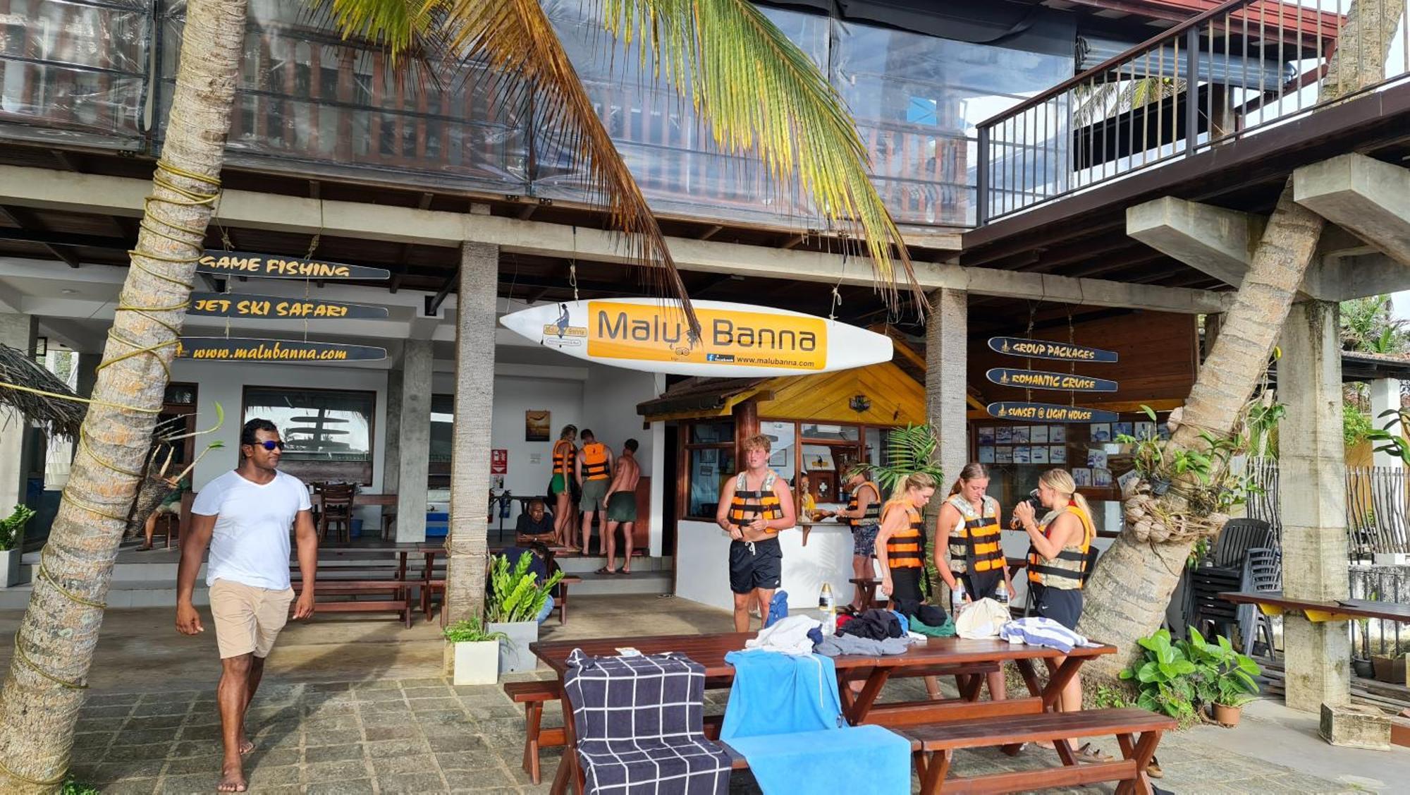 Malu Banna Hotel อลุทกามา ภายนอก รูปภาพ